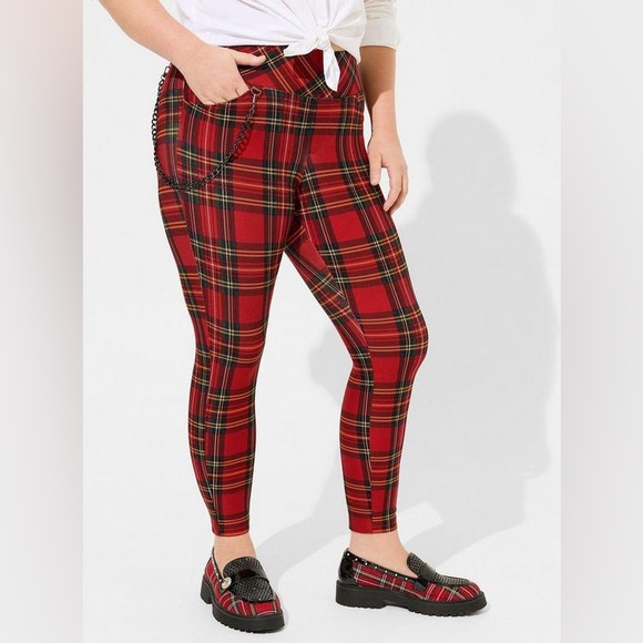 Betsey Johnson Pants - Torrid Betsey Johnson Slim Pixie Red Plaid Pants w/ Pocket Chain, Sz 1X